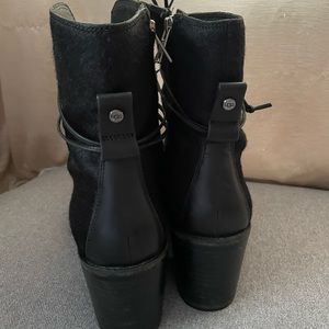 Women's UGG Australia UGG Black Camden Leather Calf Hair Heel Boots Size 9,5